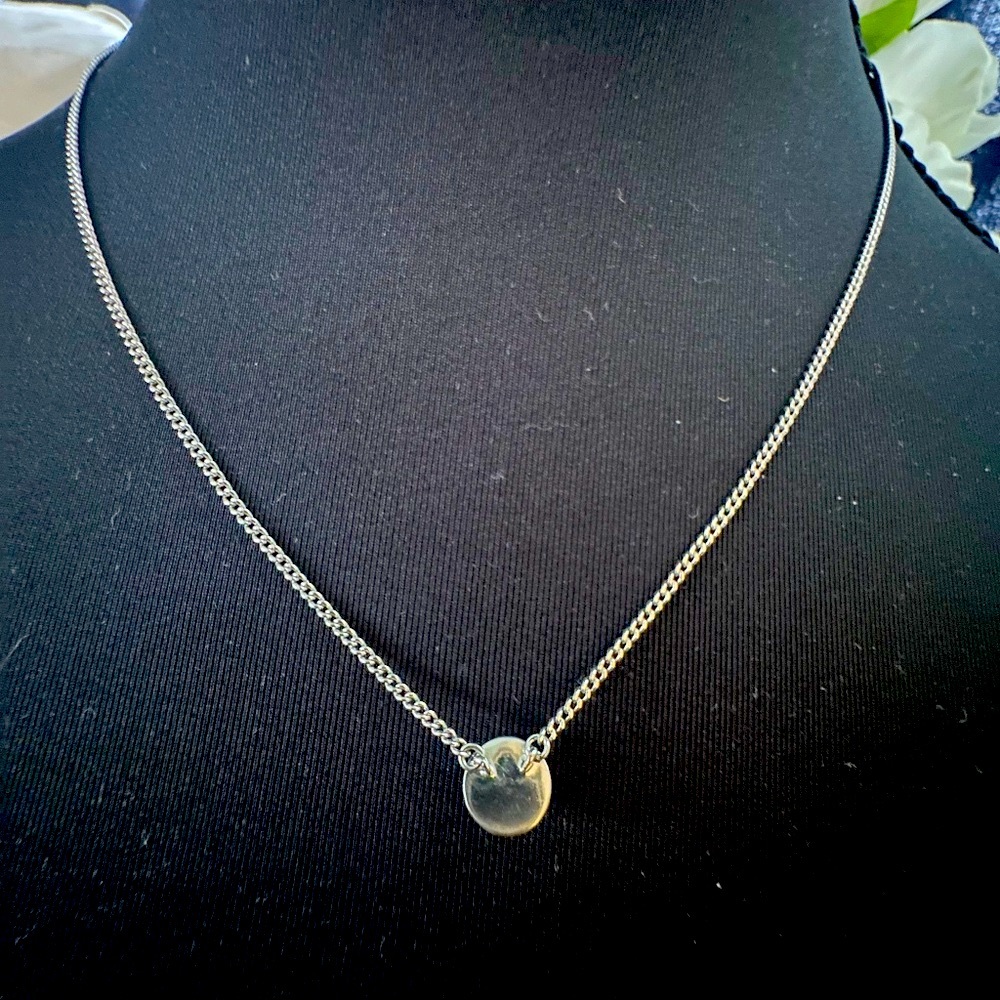 Givency Round Rhinestone Pendant - Picture 5 of 12